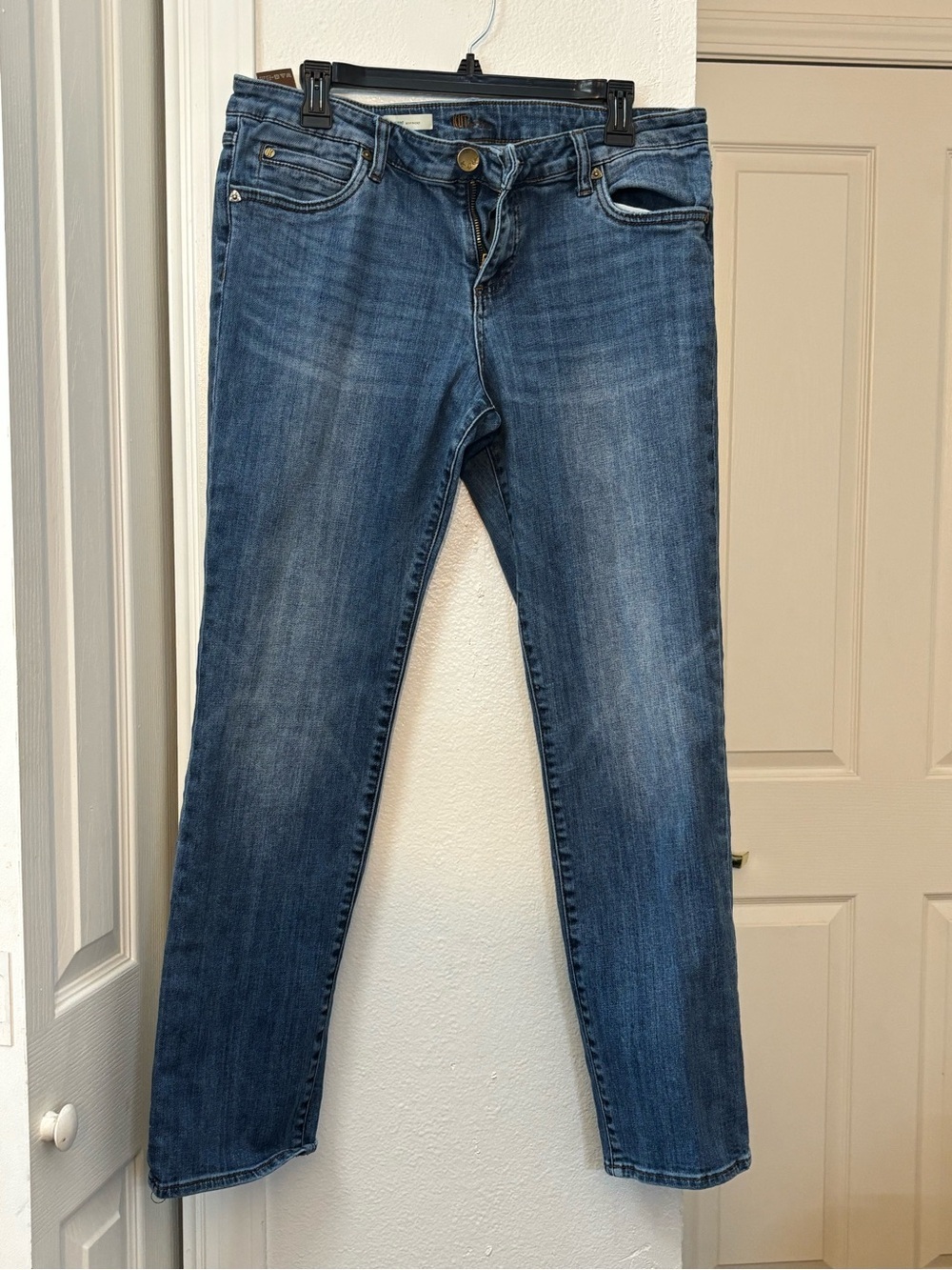 Notations Blue Skinny Jeans with Subtle Fading